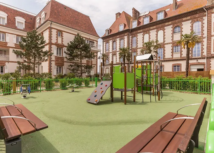 Résidence Pierre&vacances Premium Presqu'ile De La Touques Appart hôtel Deauville