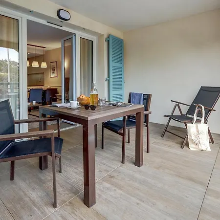 Pierre & Premium Presqu'ile De La Touques Apartmanhotel 5*